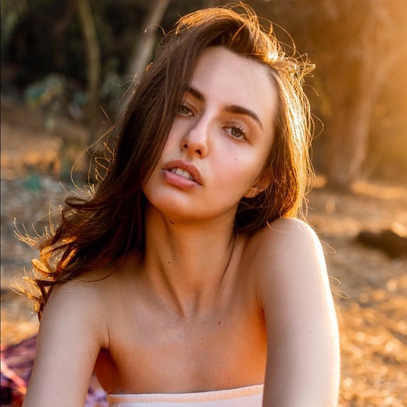 Meet your Posher, Maria - Picture 1 of 1